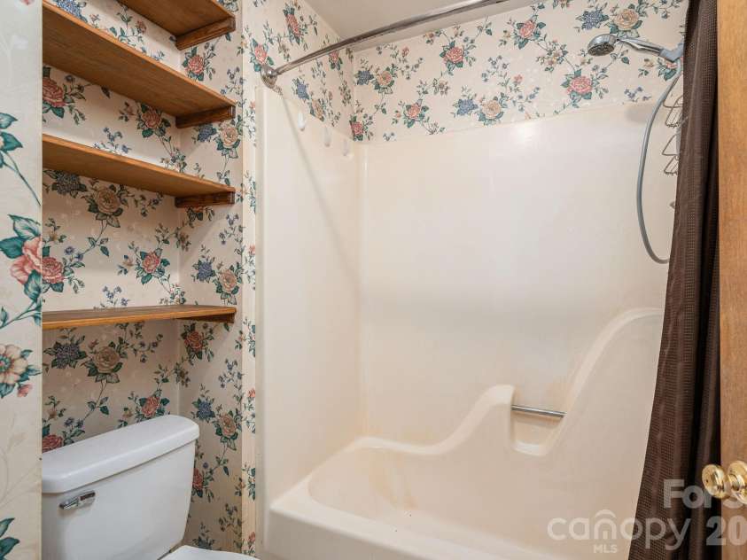 480 Ingleside Farm Road, Iron Station, NC 28080.  MLS# CAR4335004, YatesRealty ID 7048. 