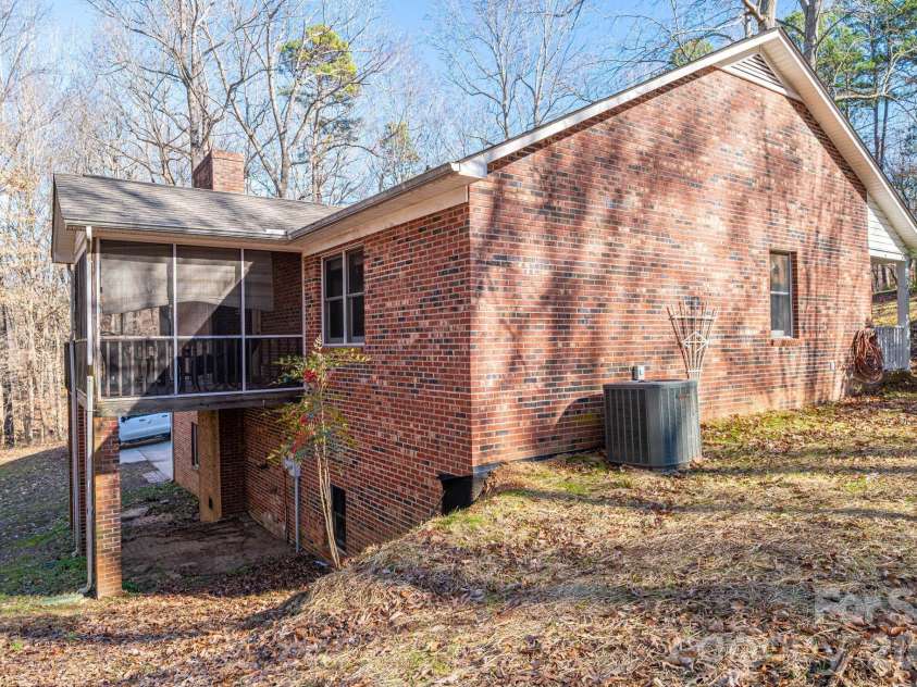 480 Ingleside Farm Road, Iron Station, NC 28080.  MLS# CAR4335004, YatesRealty ID 7048. 