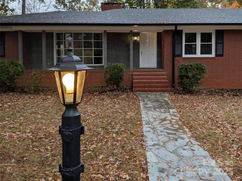 719 Avondale Avenue, Albemarle, NC 28001.  MLS# CAR4316276, YatesRealty ID 705. 