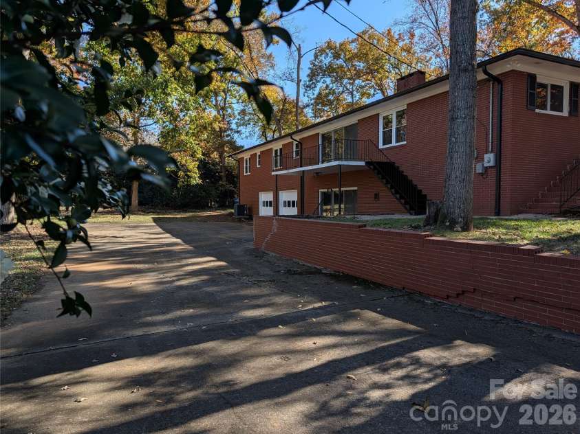 719 Avondale Avenue, Albemarle, NC 28001.  MLS# CAR4316276, YatesRealty ID 705. 