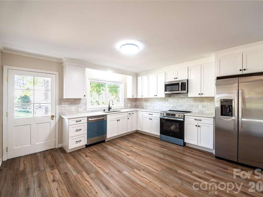 719 Avondale Avenue, Albemarle, NC 28001.  MLS# CAR4316276, YatesRealty ID 705. 
