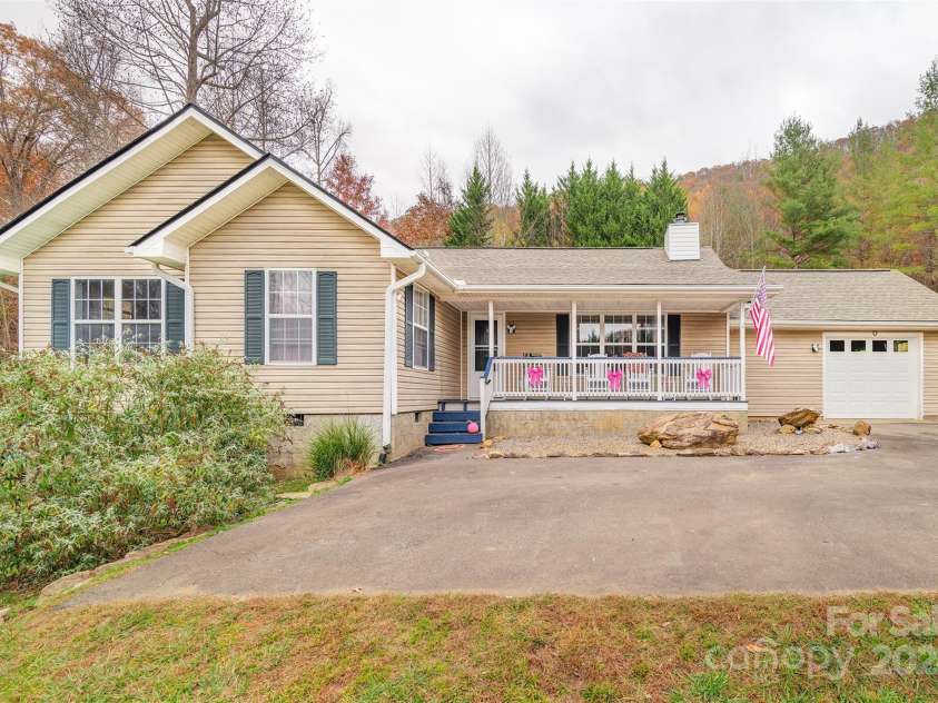 26 Sugar Hill Drive, Weaverville, NC 28787.  MLS# CAR4197963, YatesRealty ID 7050. 
