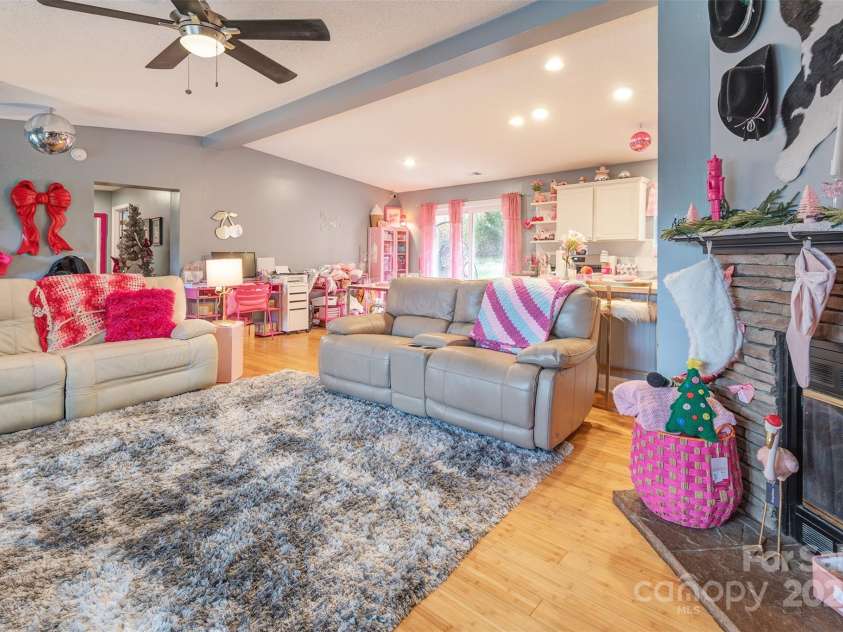 26 Sugar Hill Drive, Weaverville, NC 28787.  MLS# CAR4197963, YatesRealty ID 7050. 