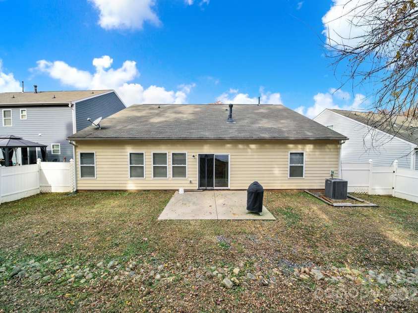 1726 Still River Way, Fort Mill, SC 29708.  MLS# CAR4323214, YatesRealty ID 7051. 