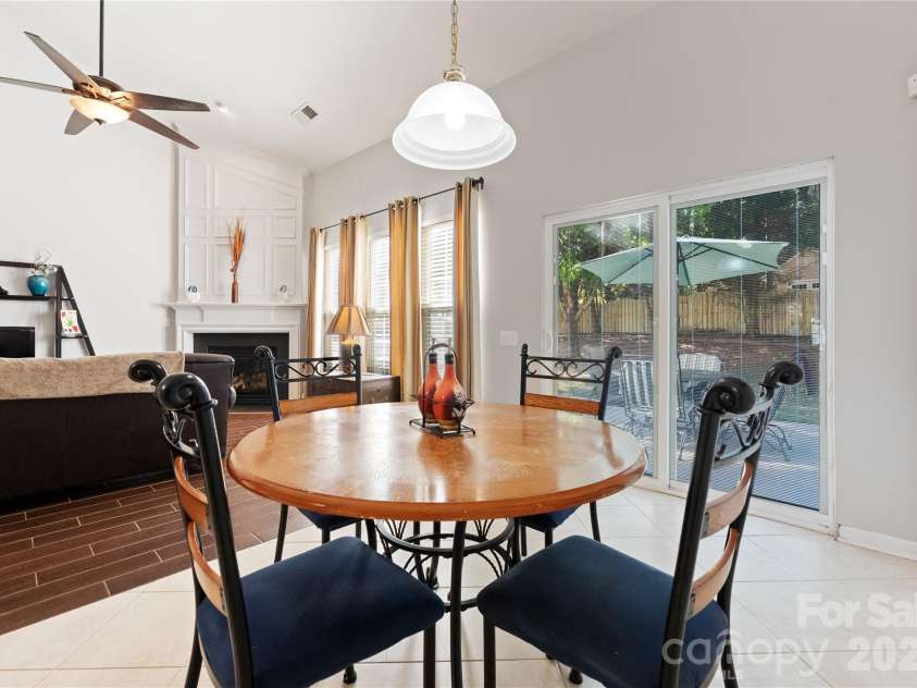 20127 Beard Street, Cornelius, NC 28031.  MLS# CAR4315027, YatesRealty ID 7051. BREAKFAST ROOM