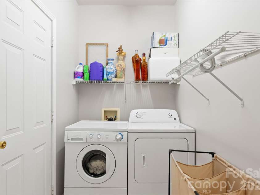 20127 Beard Street, Cornelius, NC 28031.  MLS# CAR4315027, YatesRealty ID 7051. MAIN LEVEL LAUNDRY