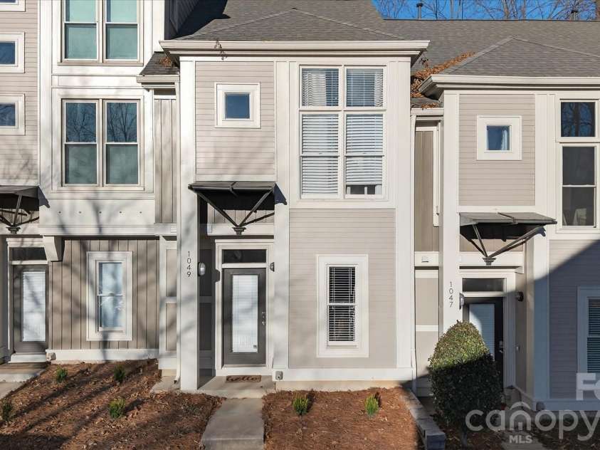 1049 Park West Drive, Charlotte, NC 28209.  MLS# CAR4335923, YatesRealty ID 7052. 