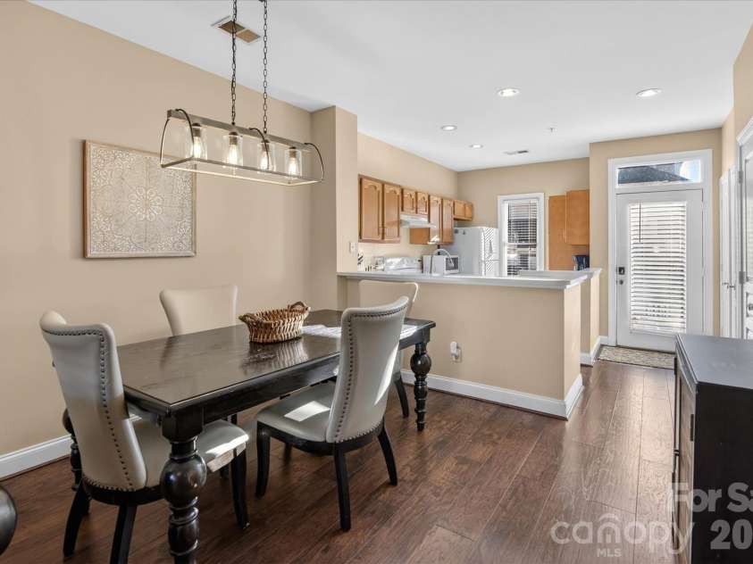 1049 Park West Drive, Charlotte, NC 28209.  MLS# CAR4335923, YatesRealty ID 7052. 