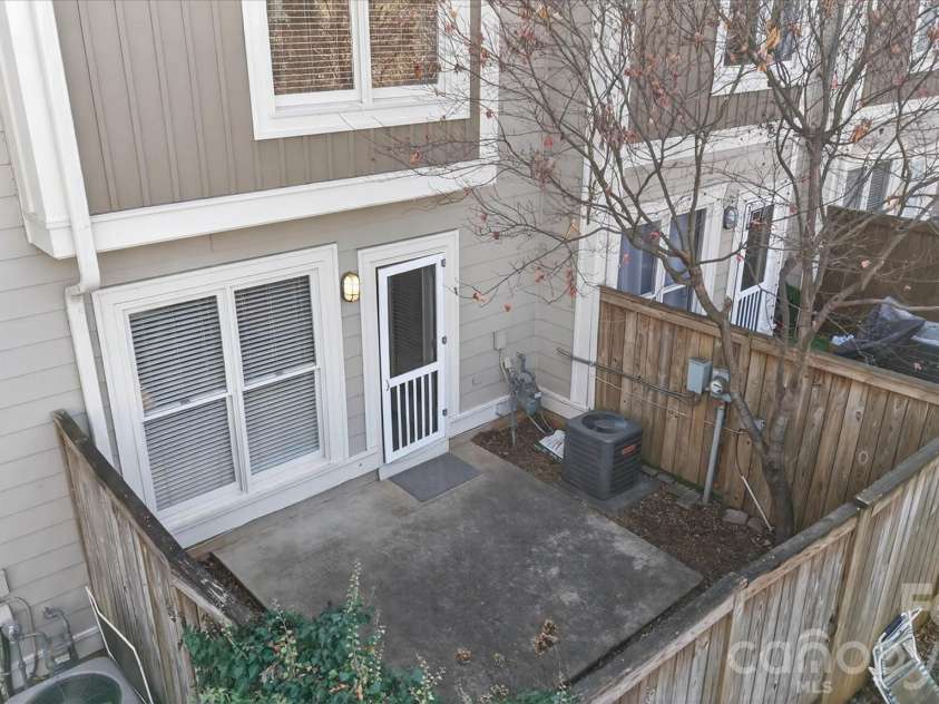 1049 Park West Drive, Charlotte, NC 28209.  MLS# CAR4335923, YatesRealty ID 7052. 