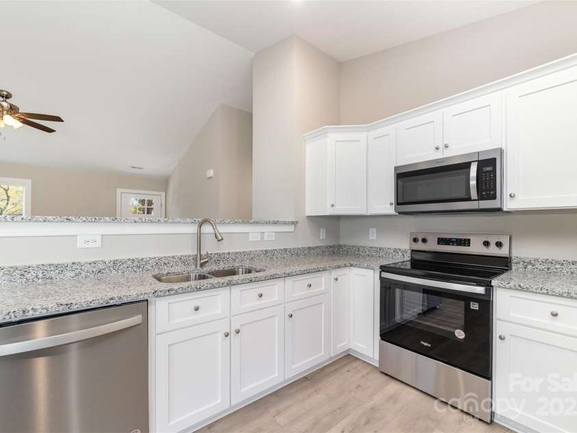 206 19th Street, Kannapolis, NC 28081.  MLS# CAR4240189, YatesRealty ID 7054. 