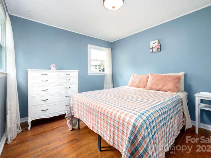 244 Bear Creek Road, Asheville, NC 28806.  MLS# CAR4243521, YatesRealty ID 7055. Gleaming Hardwood Floors