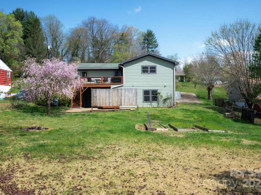 244 Bear Creek Road, Asheville, NC 28806.  MLS# CAR4243521, YatesRealty ID 7055. Ideal for Pets, Play, and More