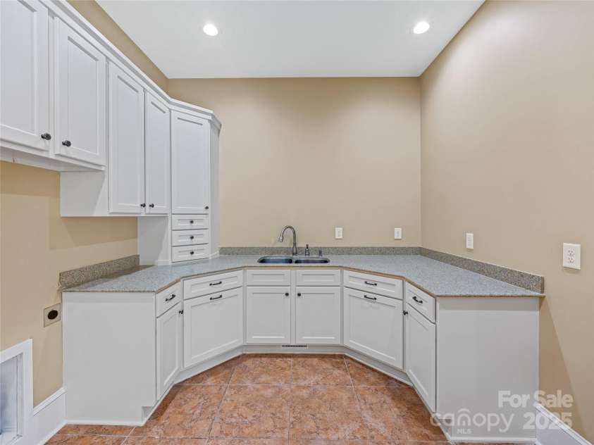 1090 Pearidge Road, Bostic, NC 28018.  MLS# CAR4283526, YatesRealty ID 7056. Main Laundry Room