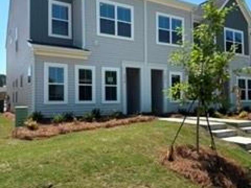 4618 Lakeview Road, Charlotte, NC 28216.  MLS# CAR4352407, YatesRealty ID 7056. 