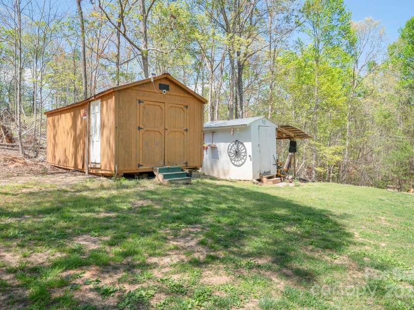 6282 Lor Road, Morganton, NC 28655.  MLS# CAR4247817, YatesRealty ID 7057. 