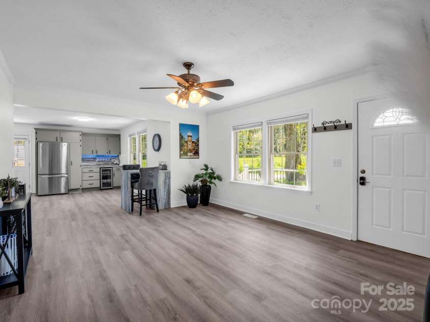 565 Nicholson Creek Road, Brevard, NC 28712.  MLS# CAR4247308, YatesRealty ID 7058. 