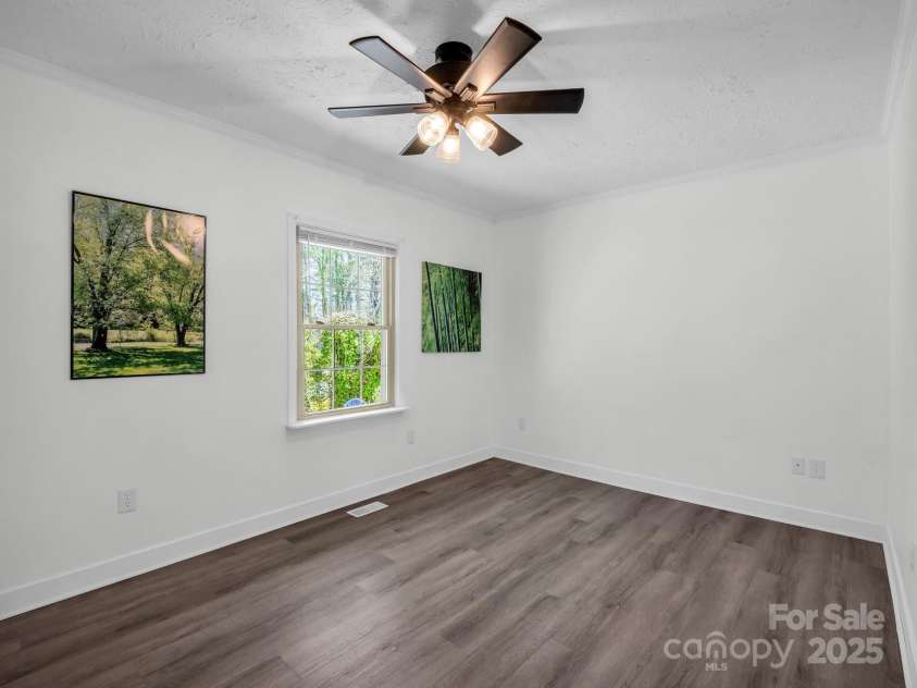 565 Nicholson Creek Road, Brevard, NC 28712.  MLS# CAR4247308, YatesRealty ID 7058. 