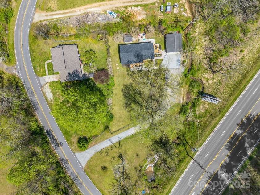 565 Nicholson Creek Road, Brevard, NC 28712.  MLS# CAR4247308, YatesRealty ID 7058. 