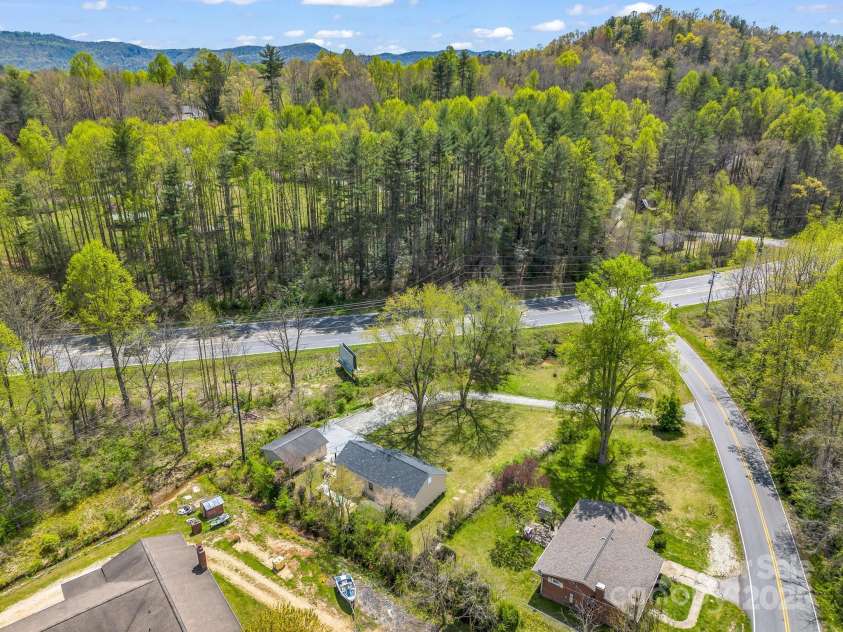565 Nicholson Creek Road, Brevard, NC 28712.  MLS# CAR4247308, YatesRealty ID 7058. 