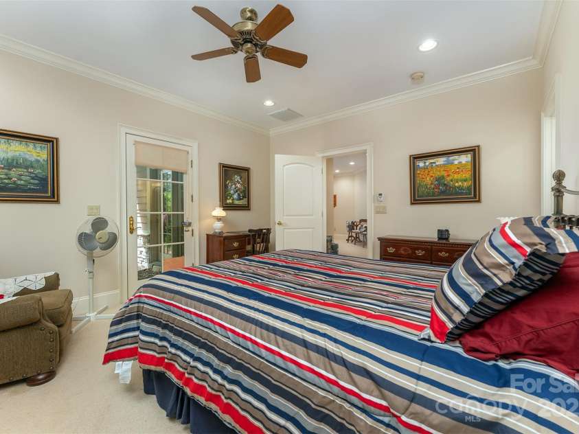 168 Chattooga Run, Hendersonville, NC 28739.  MLS# CAR4250934, YatesRealty ID 706. 