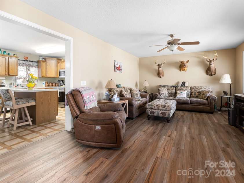 315 Garren Creek Road, Brevard, NC 28712.  MLS# CAR4106629, YatesRealty ID 706. 