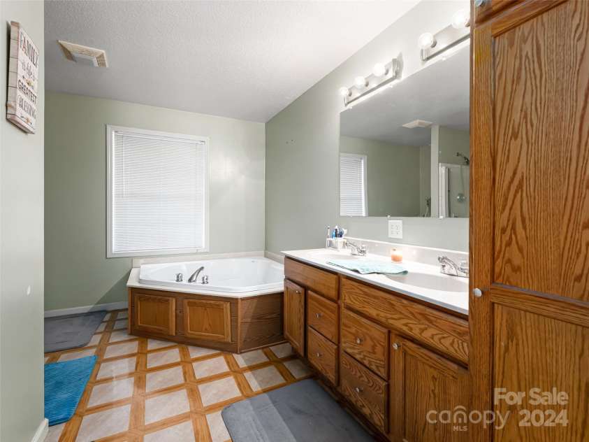 315 Garren Creek Road, Brevard, NC 28712.  MLS# CAR4106629, YatesRealty ID 706. 