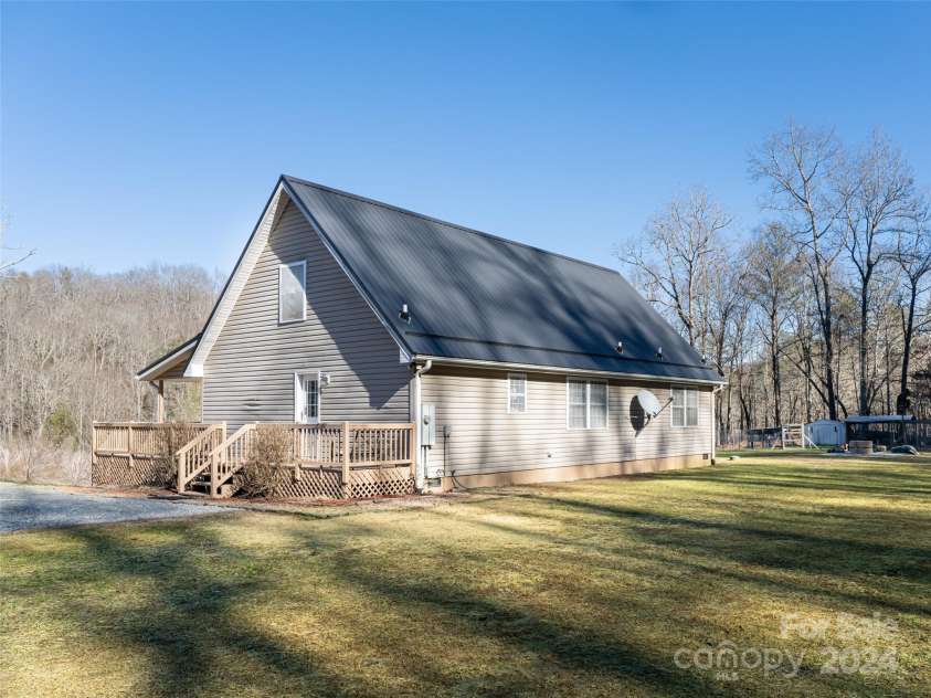 315 Garren Creek Road, Brevard, NC 28712.  MLS# CAR4106629, YatesRealty ID 706. 
