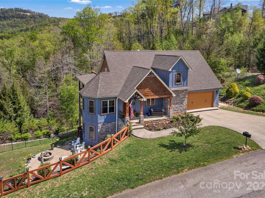 334 Willow Top Lane, Lake Lure, NC 28746.  MLS# CAR4247503, YatesRealty ID 7060. 