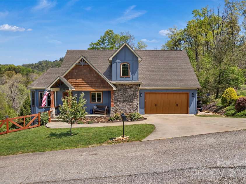 334 Willow Top Lane, Lake Lure, NC 28746.  MLS# CAR4247503, YatesRealty ID 7060. 