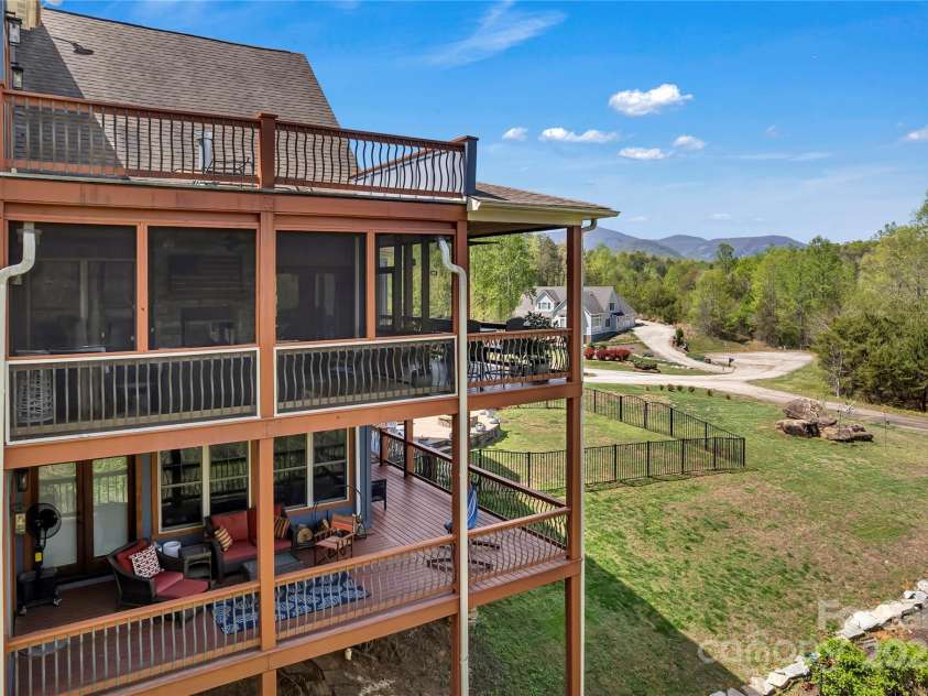 334 Willow Top Lane, Lake Lure, NC 28746.  MLS# CAR4247503, YatesRealty ID 7060. 