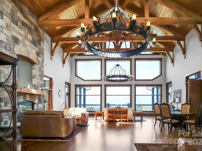 334 Willow Top Lane, Lake Lure, NC 28746.  MLS# CAR4247503, YatesRealty ID 7060. 