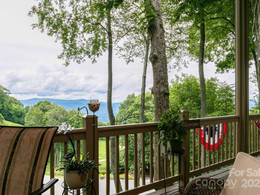 25 Ivy Point Lane, Burnsville, NC 28714.  MLS# CAR4247786, YatesRealty ID 7062. 