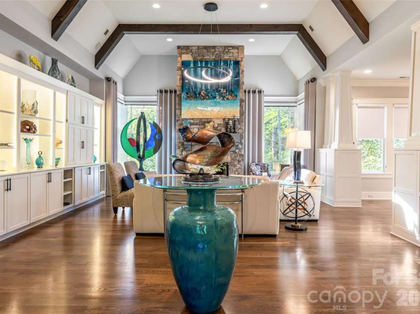 86 Brookline Drive, Asheville, NC 28803.  MLS# CAR4308980, YatesRealty ID 7062. 