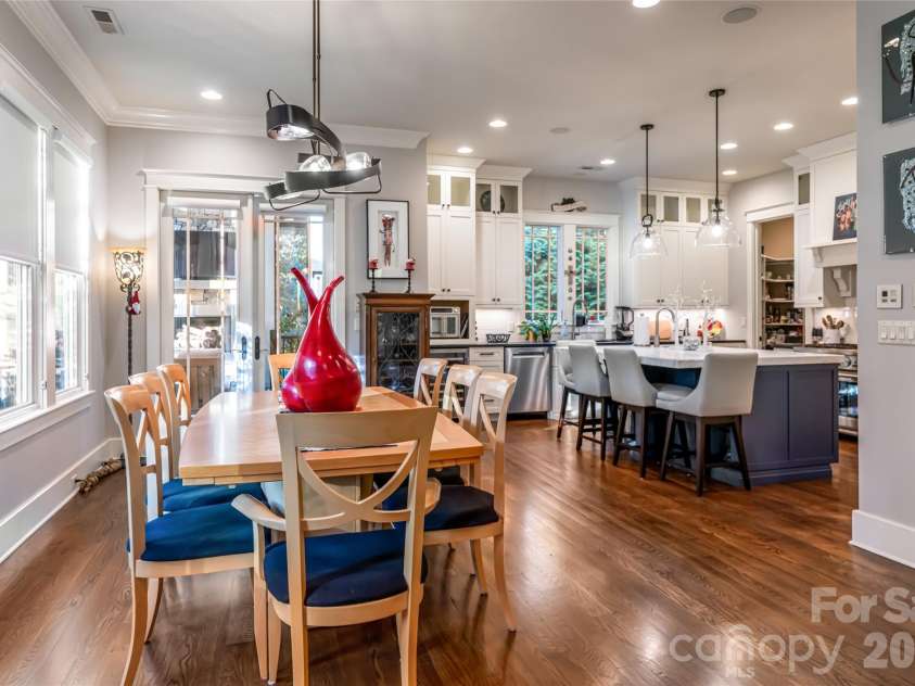 86 Brookline Drive, Asheville, NC 28803.  MLS# CAR4308980, YatesRealty ID 7062. 