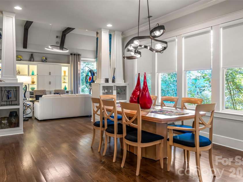 86 Brookline Drive, Asheville, NC 28803.  MLS# CAR4308980, YatesRealty ID 7062. 