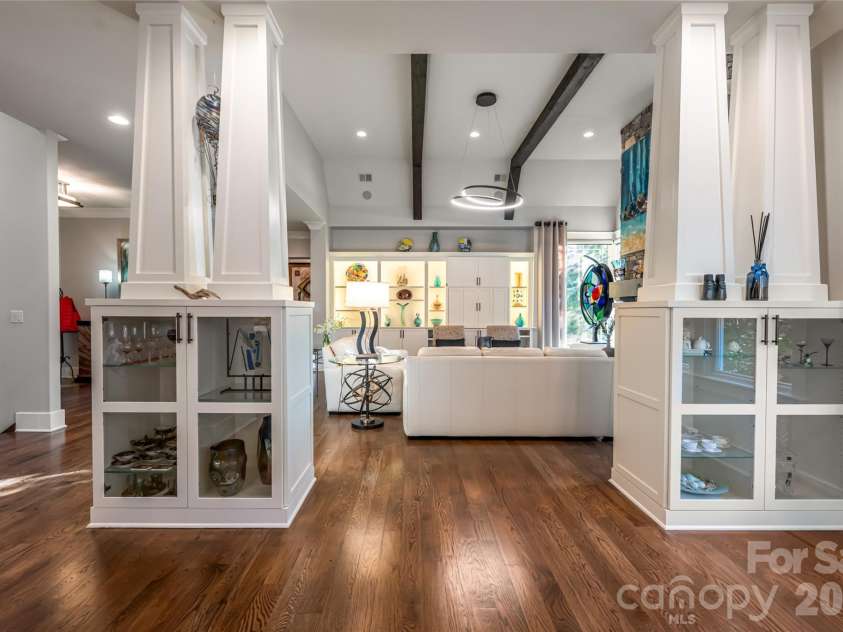 86 Brookline Drive, Asheville, NC 28803.  MLS# CAR4308980, YatesRealty ID 7062. 