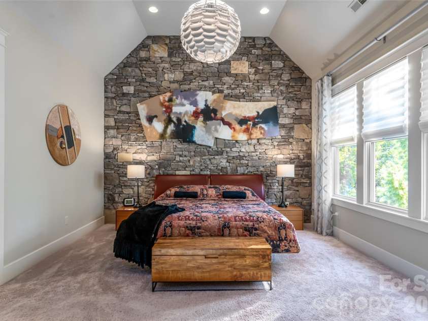 86 Brookline Drive, Asheville, NC 28803.  MLS# CAR4308980, YatesRealty ID 7062. 