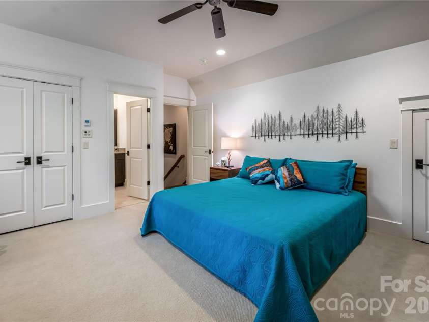 86 Brookline Drive, Asheville, NC 28803.  MLS# CAR4308980, YatesRealty ID 7062. 
