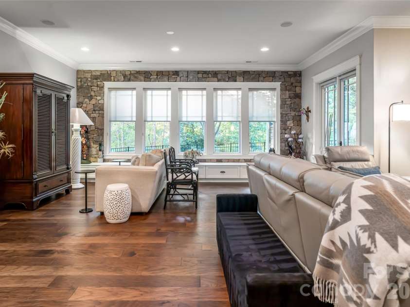 86 Brookline Drive, Asheville, NC 28803.  MLS# CAR4308980, YatesRealty ID 7062. 