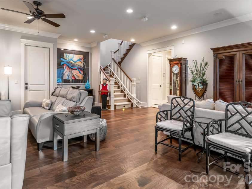 86 Brookline Drive, Asheville, NC 28803.  MLS# CAR4308980, YatesRealty ID 7062. 