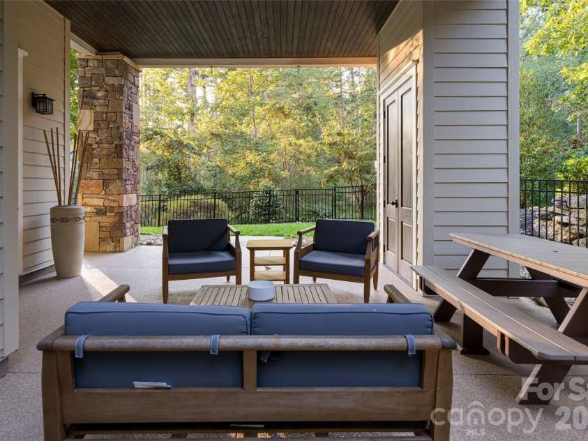 86 Brookline Drive, Asheville, NC 28803.  MLS# CAR4308980, YatesRealty ID 7062. 