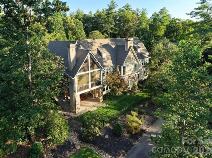 86 Brookline Drive, Asheville, NC 28803.  MLS# CAR4308980, YatesRealty ID 7062. 