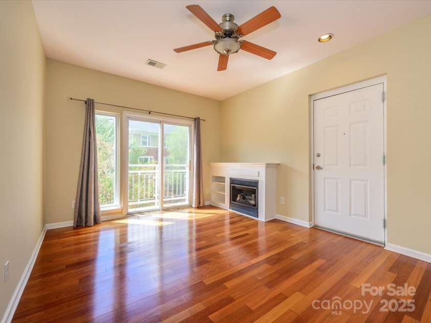 535 Donatello Avenue, Charlotte, NC 28205.  MLS# CAR4241924, YatesRealty ID 7063. 