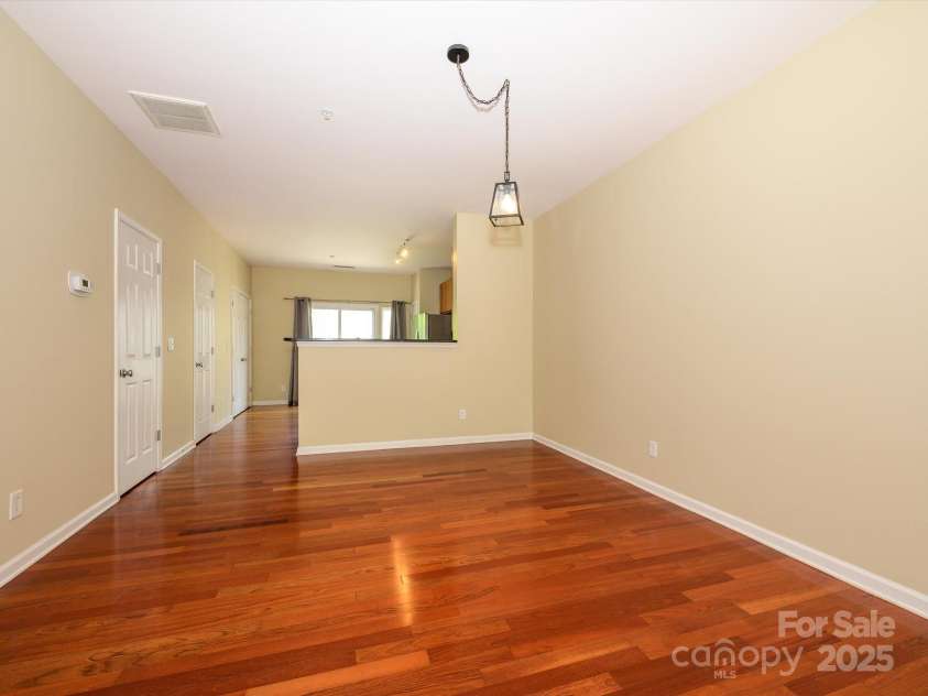 535 Donatello Avenue, Charlotte, NC 28205.  MLS# CAR4241924, YatesRealty ID 7063. 
