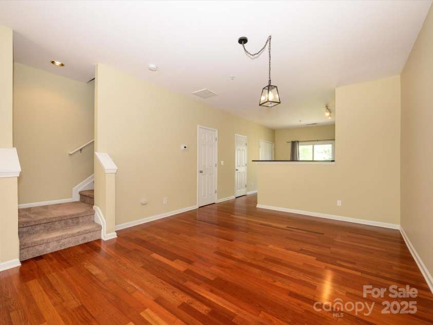 535 Donatello Avenue, Charlotte, NC 28205.  MLS# CAR4241924, YatesRealty ID 7063. 