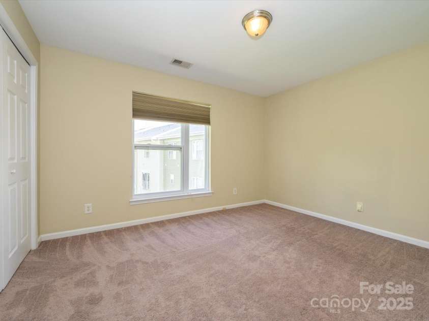 535 Donatello Avenue, Charlotte, NC 28205.  MLS# CAR4241924, YatesRealty ID 7063. 