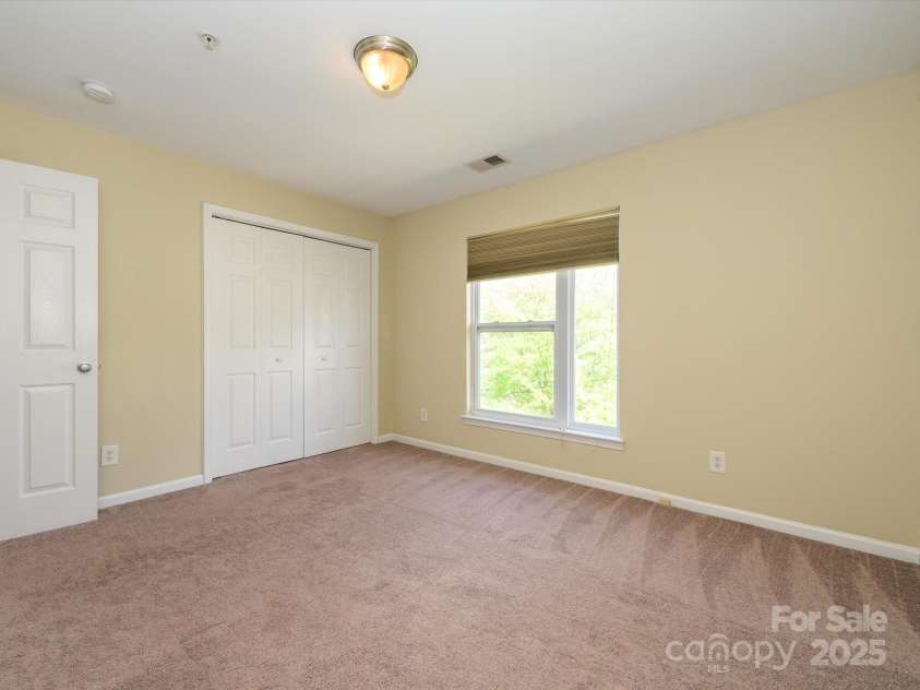 535 Donatello Avenue, Charlotte, NC 28205.  MLS# CAR4241924, YatesRealty ID 7063. 