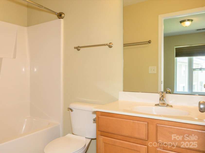 535 Donatello Avenue, Charlotte, NC 28205.  MLS# CAR4241924, YatesRealty ID 7063. 