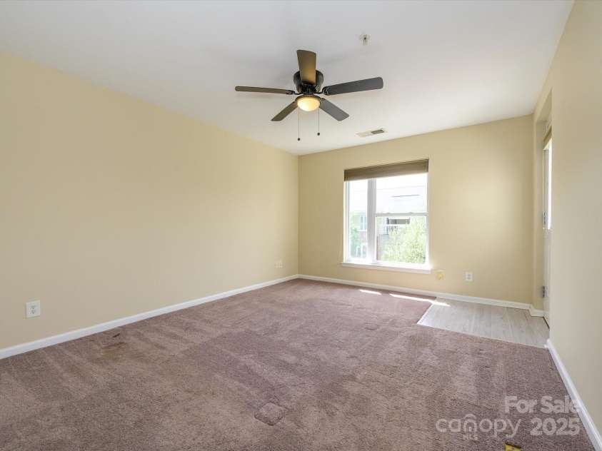 535 Donatello Avenue, Charlotte, NC 28205.  MLS# CAR4241924, YatesRealty ID 7063. 