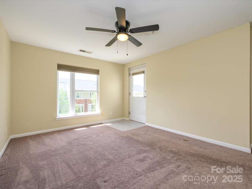 535 Donatello Avenue, Charlotte, NC 28205.  MLS# CAR4241924, YatesRealty ID 7063. 